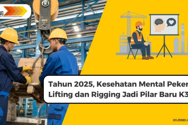 Pekerja lifting dan rigging sedang beristirahat sambil mengikuti sesi pelatihan kesehatan mental di lokasi proyek industri.